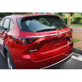 Хром накладка между задним значком Mazda CX-5 2018